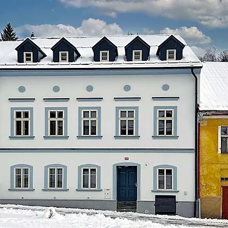 Stříbrná Liška Aparthotel 3*
